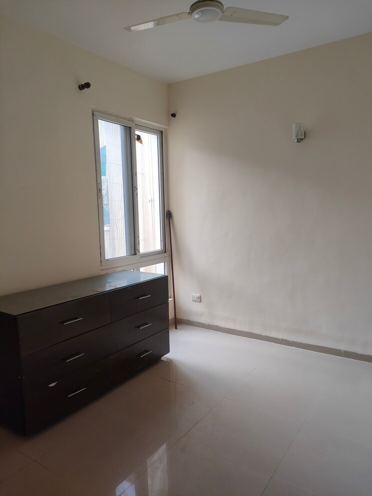 Room, emaar-mgf-emerald-hills 4 Bedroom 1800 Sq.Ft. Apartment In Sector 65 Gurgaon 7788613