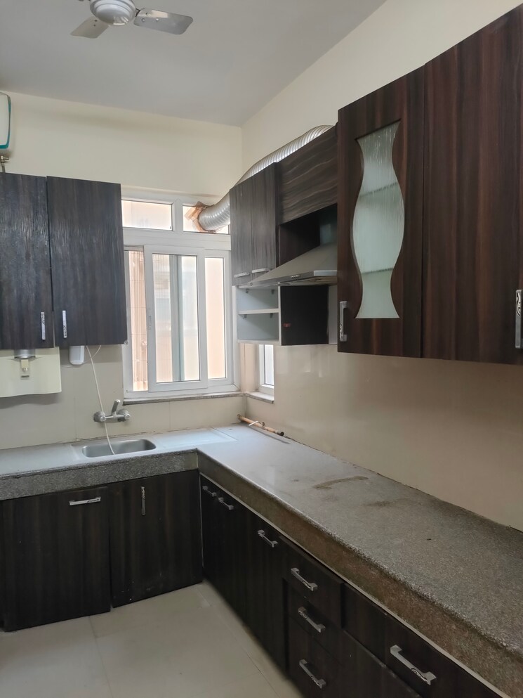 Kitchen, emaar-mgf-emerald-hills 4 Bedroom 1800 Sq.Ft. Apartment In Sector 65 Gurgaon 7788613