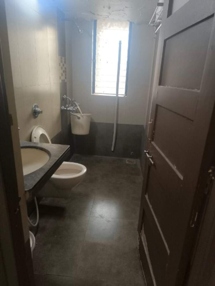 Bathroom, k-raheja-vihar 2 Bedroom 600 Sq.Ft. Apartment In Powai Mumbai 7788683