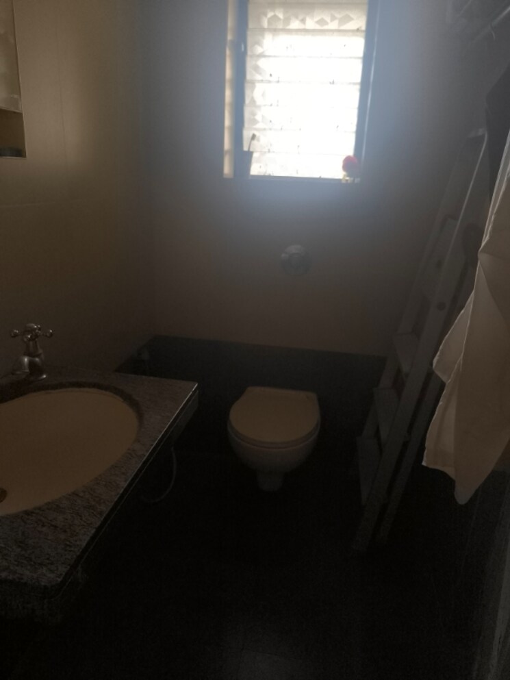 Bathroom, k-raheja-vihar 2 Bedroom 600 Sq.Ft. Apartment In Powai Mumbai 7788683