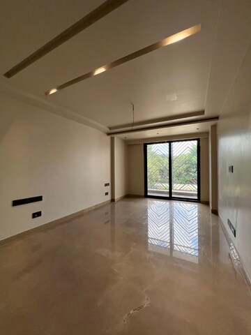 Room in 4 BHK Builder Floor at Sushant Lok I – for Sale