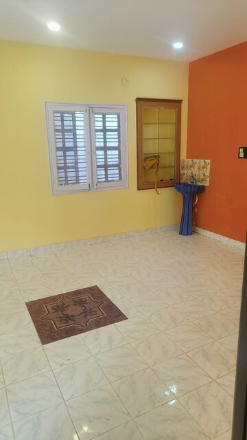 Room in 2 BHK Apartment at Jp Nagar – for Rent