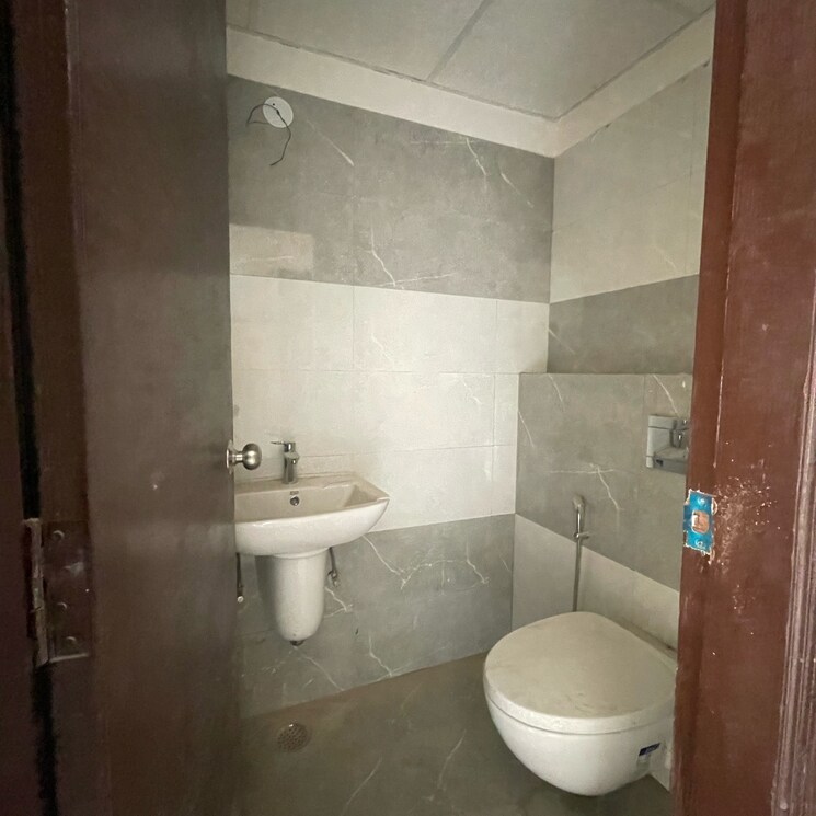 Bathroom, pareena-the-elite-residences 4 Bedroom 3000 Sq.Ft. Apartment In Gopalpur Gurgaon 7788826