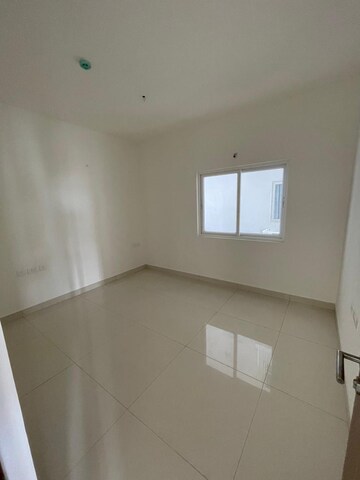 Room in 2.5 BHK Apartment at Prestige Tranquil, Kokapet – for Sale