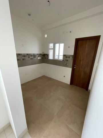 Room in 2.5 BHK Apartment at Prestige Tranquil, Kokapet – for Sale