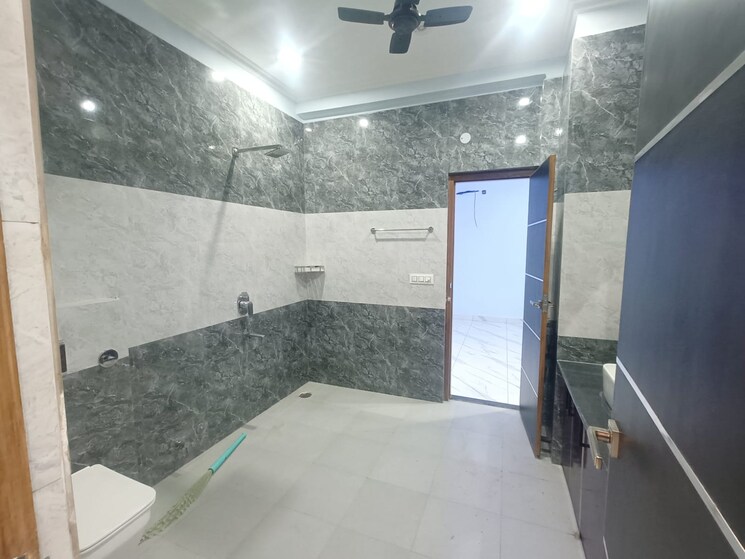 Kitchen, ssg-yash-apartment-3 3 Bedroom 1350 Sq.Ft. Apartment In Sector 12a Gurgaon 7788819