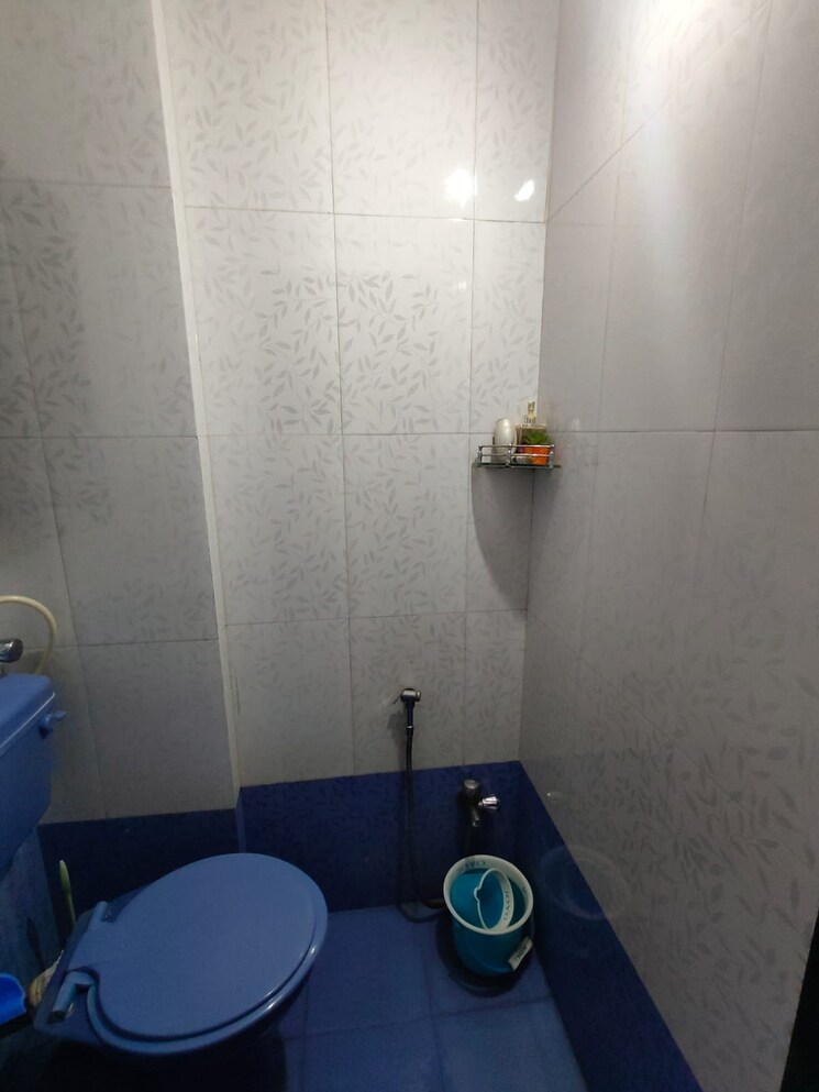 Bathroom, himgiri-lokupvan-phase-ii-chs-ltd 1 Bedroom 400 Sq.Ft. Apartment In Vasant Vihar Thane 7788967