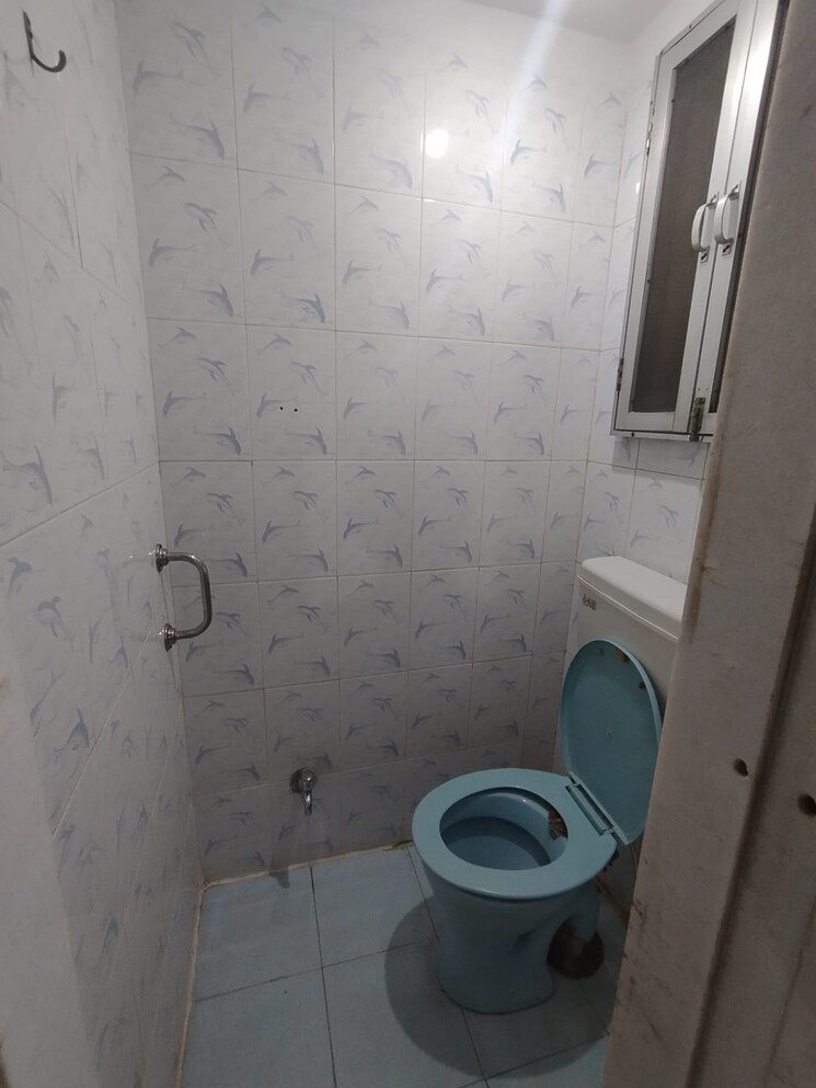 Bathroom, lokpuram-chs 1 Bedroom 425 Sq.Ft. Apartment In Vasant Vihar Thane 7789076