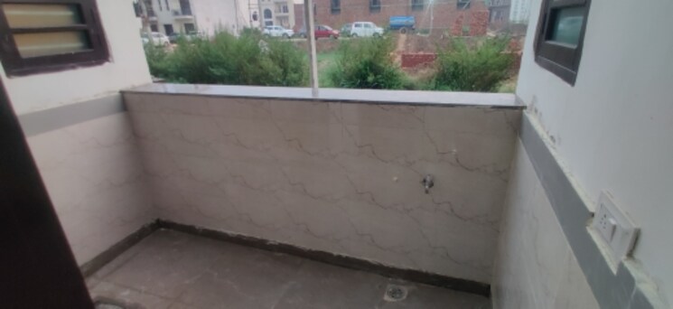 Balcony, kharar mohali road 2 Bedroom 130 Sq.Yd. Apartment In Kharar Mohali Road Kharar 7789244