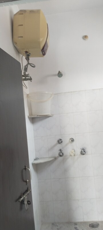 Bathroom in 1 RK Builder Floor at Gomti Nagar – for Rent