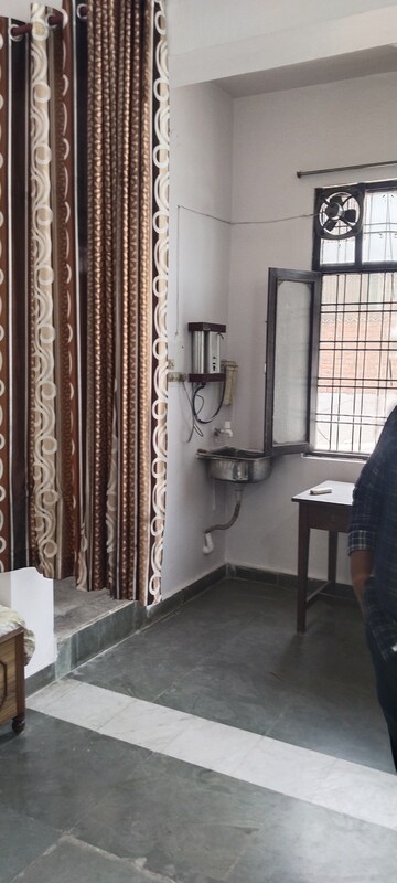 Balcony in 1 RK Builder Floor at Gomti Nagar – for Rent