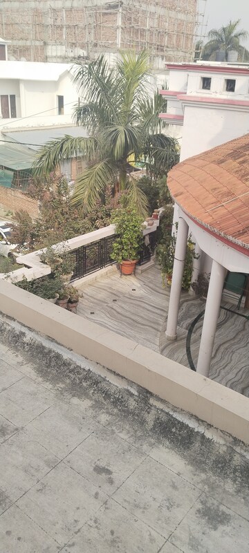 Balcony in 1 RK Builder Floor at Vipul Khand – for Rent