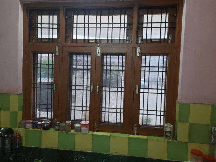 Room, indira nagar 4 Bedroom 2400 Sq.Ft. Independent House In Indira Nagar Lucknow 7789345