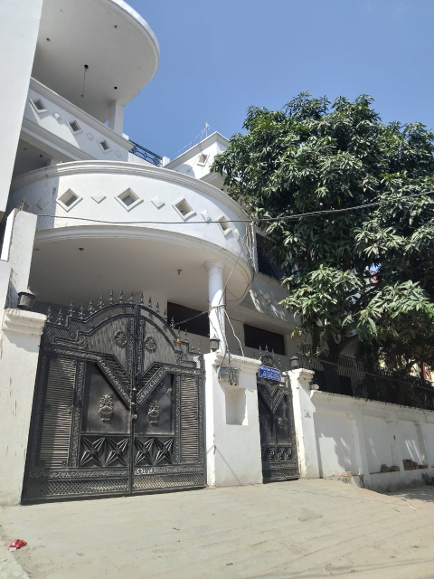 3 BHK + Servant Room,Study Room,Extra Room Independent House For Sale in Awas Vikas Indira Nagar 