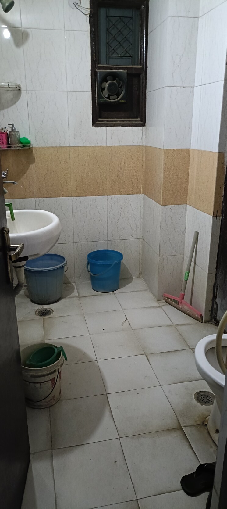 Bathroom, nitishree-aura-chimera 2 Bedroom 1125 Sq.Ft. Apartment In Raj Nagar Extension Ghaziabad 7789511