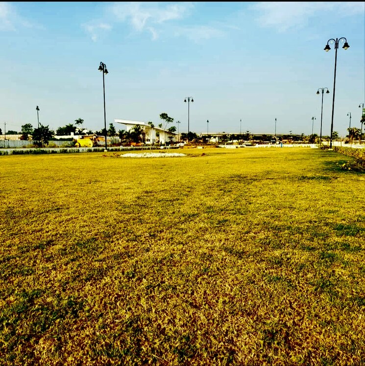 Garden, kailasha-enclave  1500 Sq.Ft. Plot In Sultanpur Road Lucknow 7789535