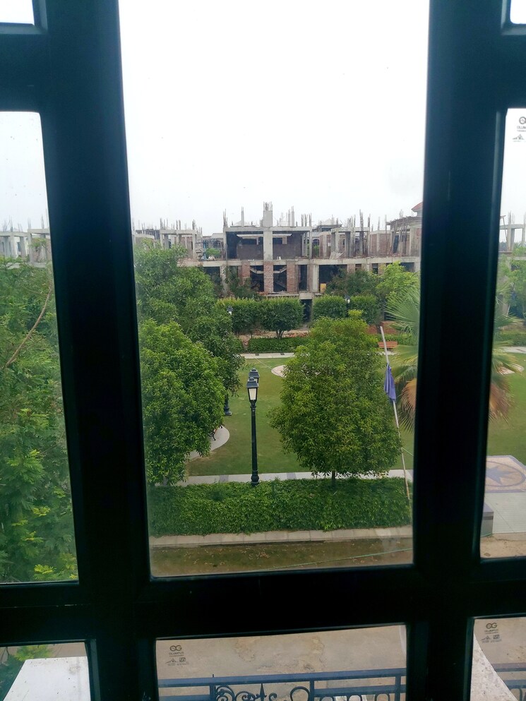 Garden, omaxe-kingston 4 Bedroom 2285 Sq.Ft. Apartment In Gomti Nagar Lucknow 7789552