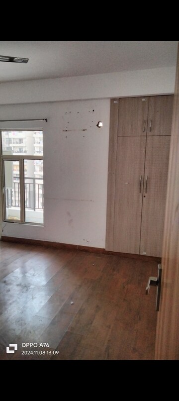 Room in 3 BHK Apartment at SCC Sapphire, Raj Nagar Extension – for Sale