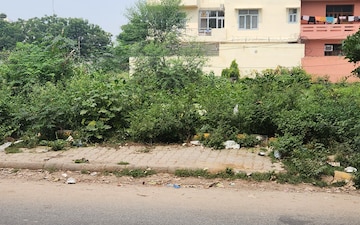 Plot For Sale in Sector 4