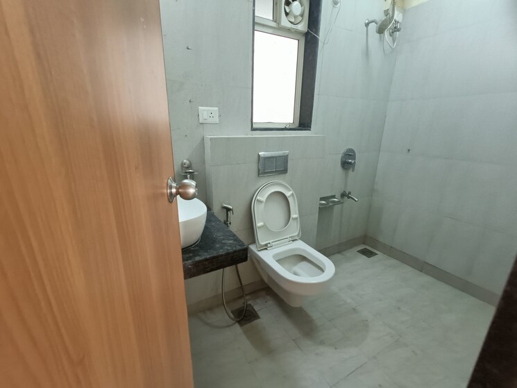 Bathroom, godrej-prime 2 Bedroom 737 Sq.Ft. Apartment In Chembur Mumbai 7789621