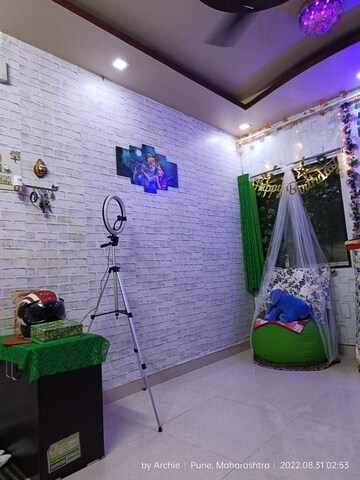 Room in 1 BHK Apartment at Yerwada Village – for Rent