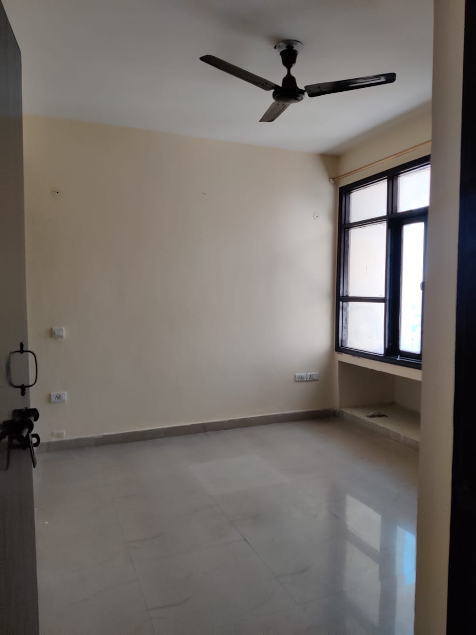 3 BHK Apartment For Rent in Piyush Heights Sector 89 Faridabad  7789757