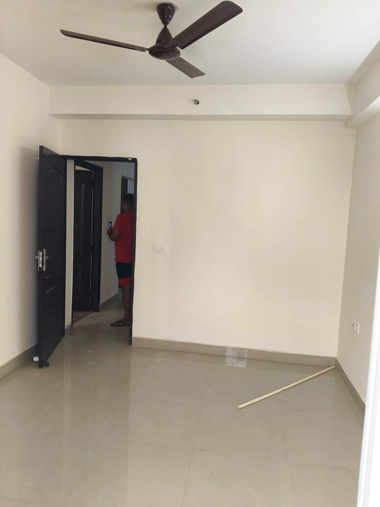 Room, sector 11 3 Bedroom 2500 Sq.Ft. Independent House In Sector 11 Noida 7789861