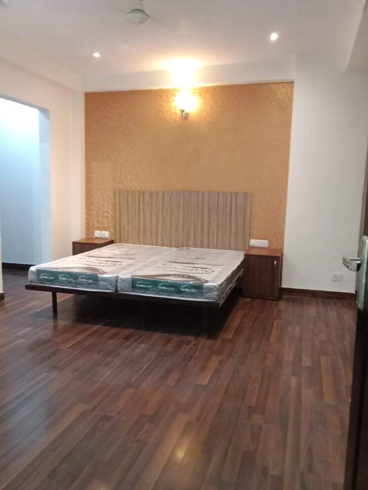Bedroom, sector 11 3 Bedroom 2500 Sq.Ft. Independent House In Sector 11 Noida 7789861
