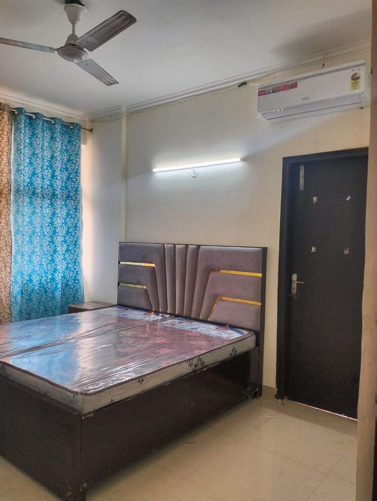 Bedroom, sector 11 3 Bedroom 2500 Sq.Ft. Independent House In Sector 11 Noida 7789861