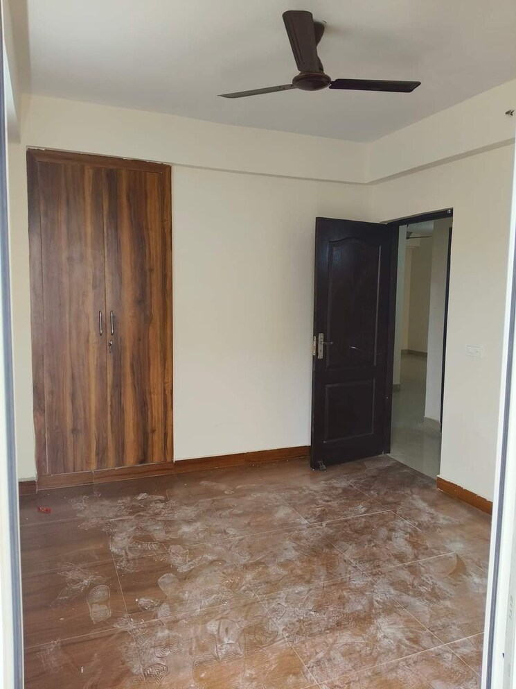 Room, sector 11 3 Bedroom 2500 Sq.Ft. Independent House In Sector 11 Noida 7789861