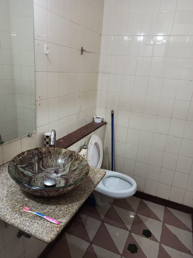 Bathroom, lunkad-queensland 2 Bedroom 1010 Sq.Ft. Apartment In Viman Nagar Pune 7789960