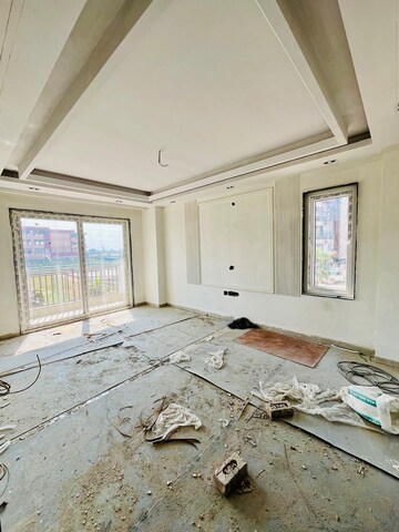 Bedroom in 4 BHK Builder Floor at Ansal Versalia Avante, Sector 67a – for Sale