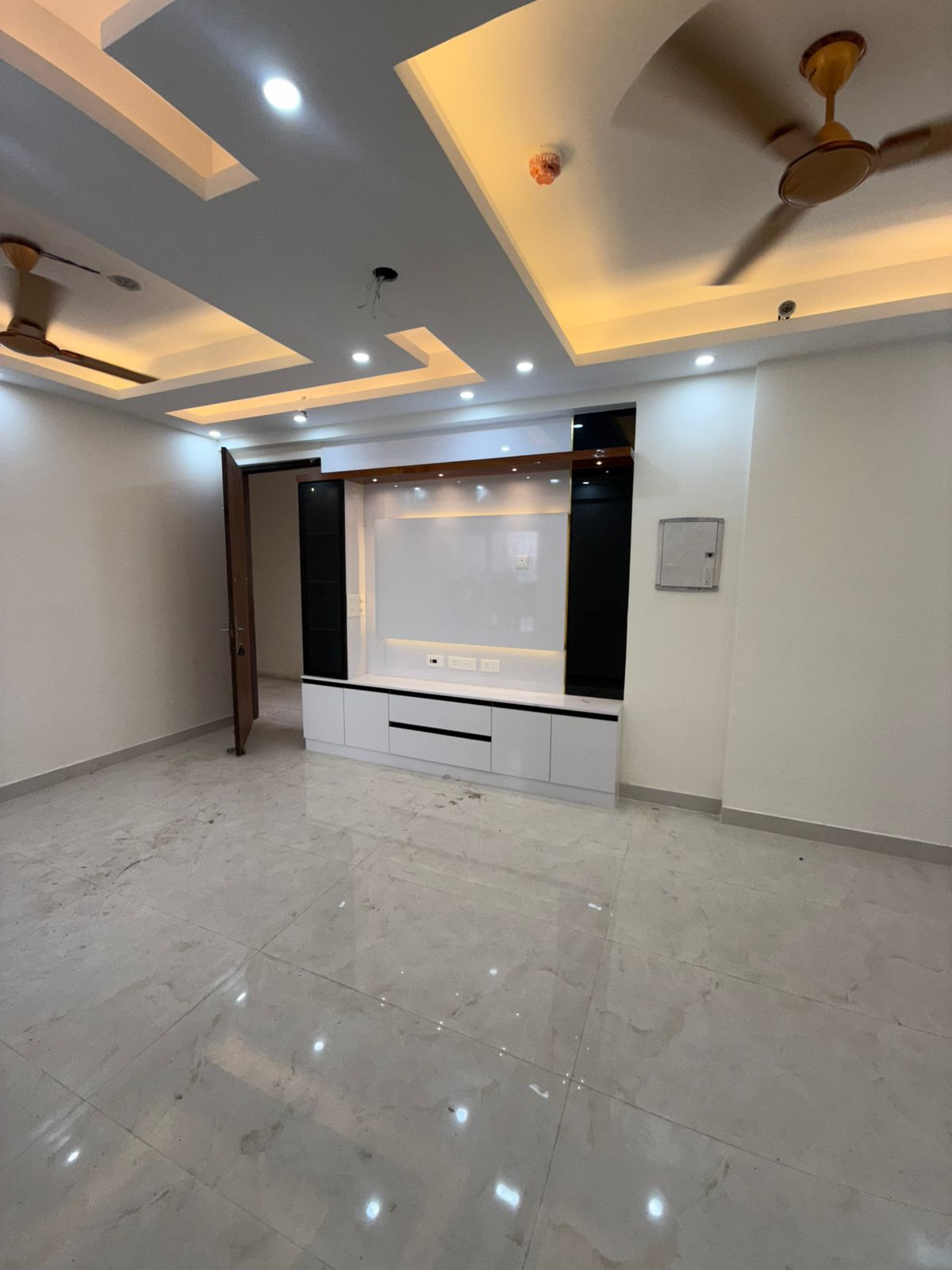 2 BHK Apartment For Rent in VVIP Mangal Raj Nagar Extension Ghaziabad  7790059