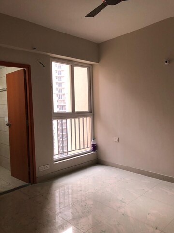 Room in 3 BHK Apartment at Tata Eureka Park, Sector 150 – for Rent
