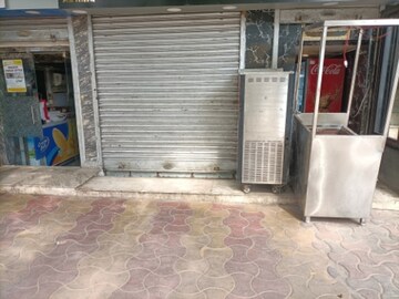 Commercial Showroom 300 Sq.Ft. For Rent in Park Street Kolkata  7790225