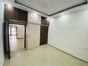Room in 3 BHK Apartment at Sector 126 – for Sale