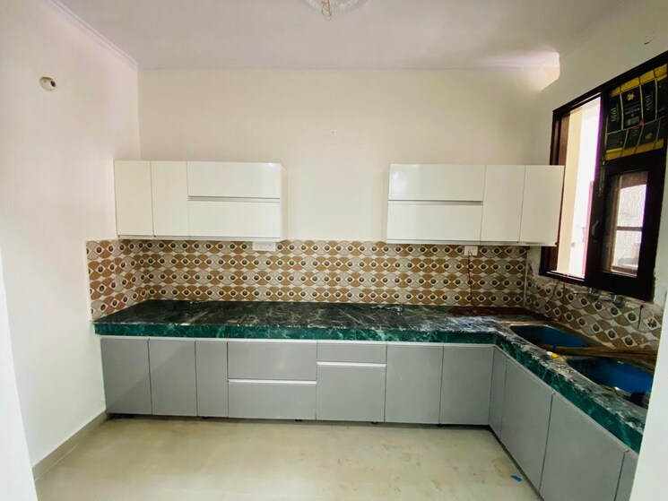 Kitchen, sector 126 3 Bedroom 150 Sq.Yd. Apartment In Sector 126 Mohali 7790237