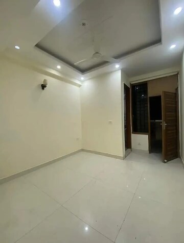Room in 2 BHK Builder Floor at Vaishali Sector 4 – for Sale