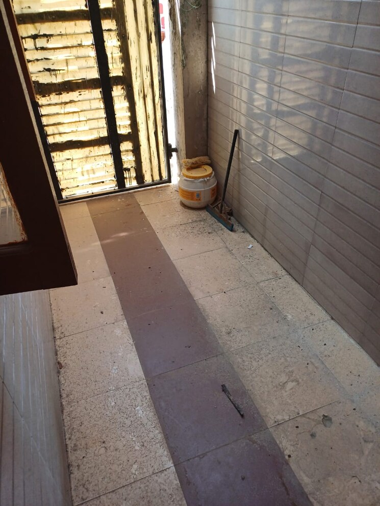 Balcony, sector 125 3 Bedroom 125 Sq.Yd. Independent House In Sector 125 Mohali 7790424