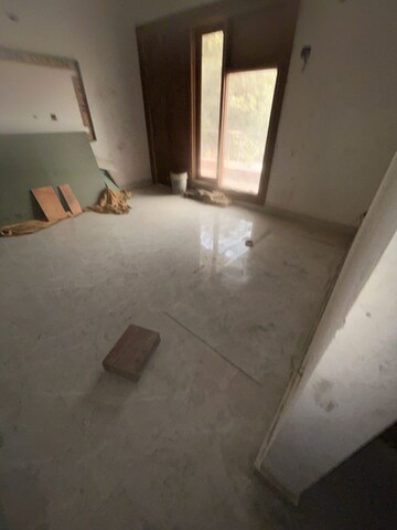 Room in 3 BHK Builder Floor at Sector 7 – for Sale