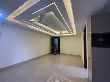 Room in 3 BHK Builder Floor at Saket – for Sale