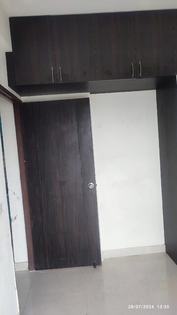 Furnished Amenities in 2 BHK Apartment at Signature Signum 81, Sector 81 – for Sale