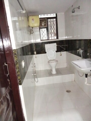 रेसिडेंशियल बिल्डर फ्लोर वर्ग फुट फॉर रेंट इन सेक्टर 28 गुड़गांव  7790631