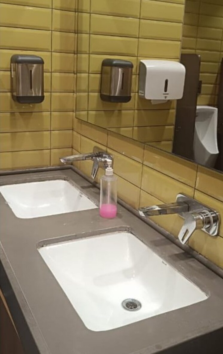 Washroom, the-metropolitan-bandra-kurla-complex Commercial Office Space 4605 Sq.Ft. In Bandra Kurla Complex Mumbai 7790804