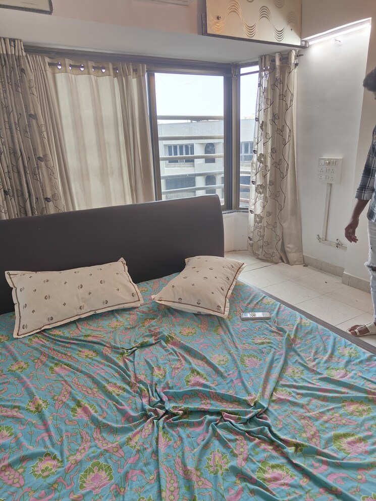 Master Bedroom, blue-mountain-towers 2 Bedroom 1000 Sq.Ft. Apartment In Shashtri Nagar Mumbai 7790845