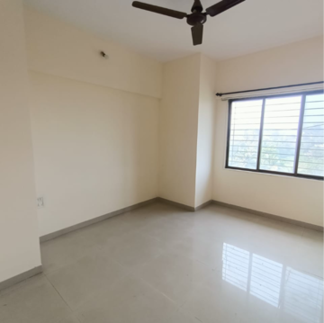 Room in 1.5 BHK Apartment at Everest World Lavender, Kolshet Road – for Sale