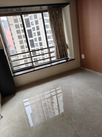 Bedroom in 2.5 BHK Apartment at Oberoi Springs, Andheri West – for Rent