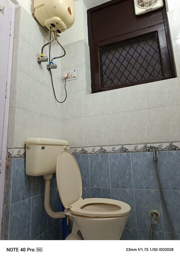 Bathroom in 3.5 BHK Builder Floor at Ardee City, Sector 52 – for Sale