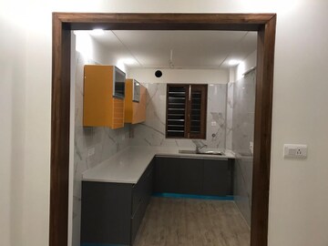 Kitchen in 3 BHK Builder Floor at BPTP Parkland Pride, Sector 77 – for Sale