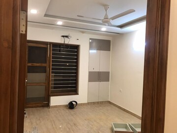 Living Room in 3 BHK Builder Floor at BPTP Parkland Pride, Sector 77 – for Sale